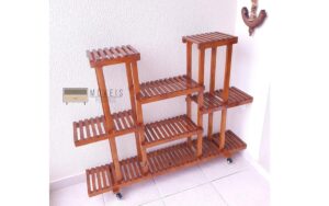 Estante para Plantas feito em madeira modelo 90