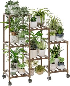 Bamworld Suporte de plantas com rodas para plantas de interior prateleira de madeira ao ar livre em camadas 3 pneus 7 vasos de escada suporte de plantas suporte de mesa para janela jardim varanda pátio sala de estar (natureDL)