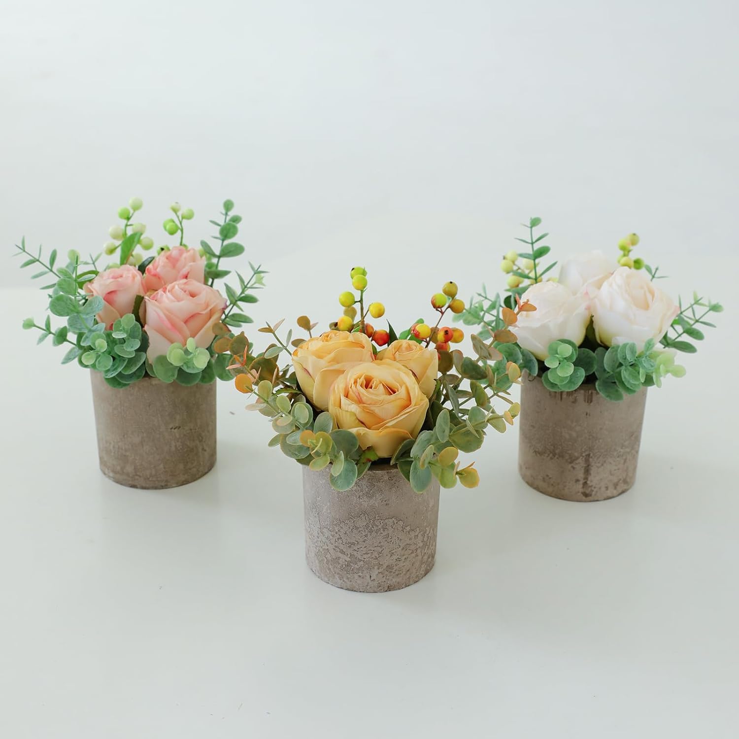 Rosscer Kit de 3 peças de flores artificiais com vaso, combinação de rosas de seda falsas e vegetação, decoração de vasos de plantas pequenas para escritórios, prateleiras, quartos, festas, decorações 1 Rosscer Kit de 3 pecas de flores artificiais com vaso