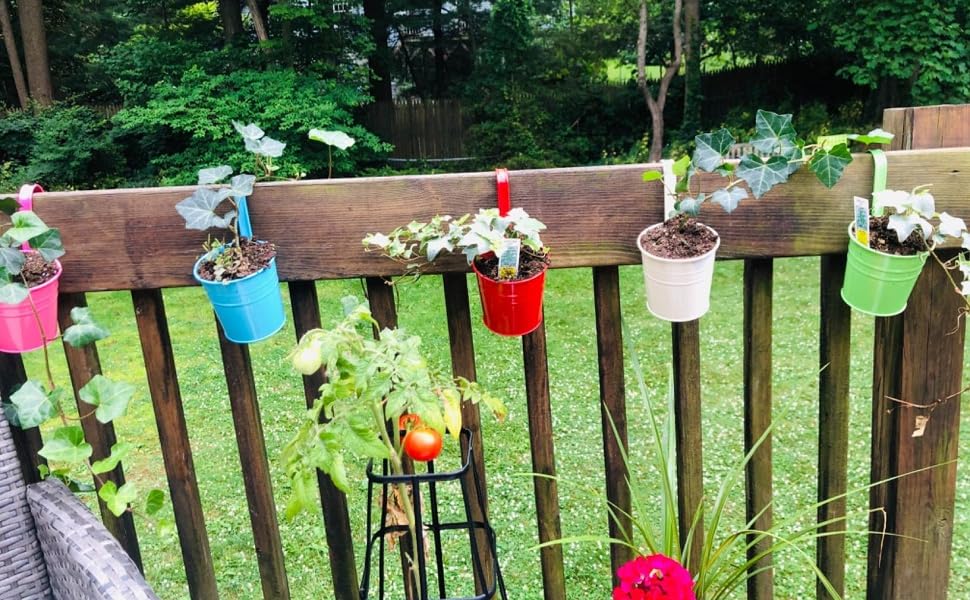 Vasos de flores de metal