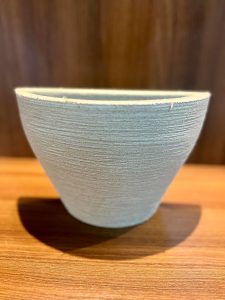VASO POLIETILENO DE PAREDE DECORATIVO P/PLANTAS/JARDINS/ESCRITÓRIOS LUXO (BEGE)