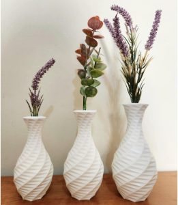 kit 3 Vaso Decorativo - Poligonos(3 vasos brancos com plantinhas)