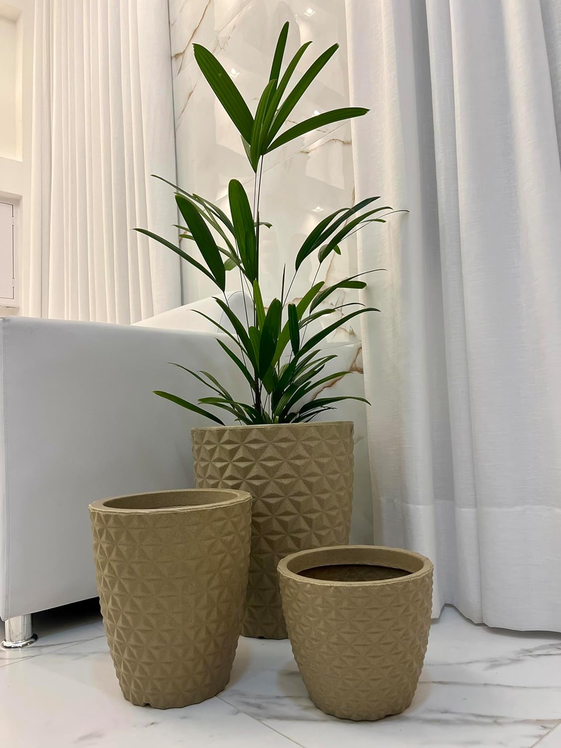 KIT VASOS POLIETILENO COLUNA BERLIAN GOLD 3D DECORATIVO P/PLANTAS E JARDINS (Bege) 1 KIT VASOS POLIETILENO COLUNA BERLIAN GOLD 3D DECORATIVO PPLANTAS E