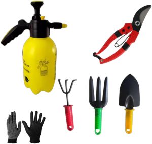 Kit Pulverizador 2 litros + Tesoura de poda 18 cm + 3 Ferramentas Metal Cabo Plástico Pá Rastelo e Garfo e Luvas pigmentadas Grátis