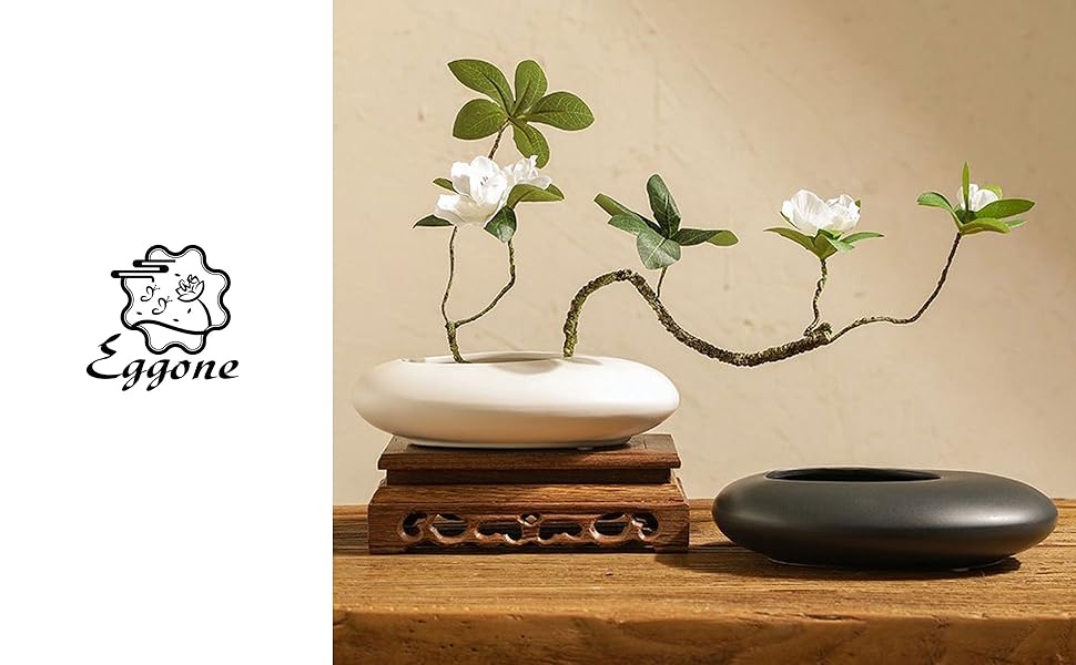 Kit Ikebana de vaso de cerâmica inspirado no Japão, tigela de arranjo de flores em forma de seixo com suporte de hastes de flor de sapo de 5 cm (preto) 2 ls1